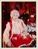 Cindy Sherman, Ohne Titel (Mrs. Claus)