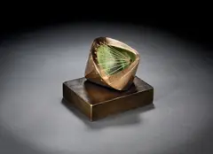 Barbara Hepworth, Stringed form, 1940, polished bronze with string