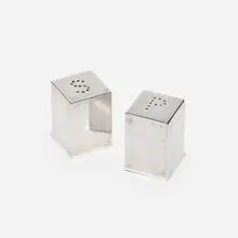 Charles Sheeler, Salt and pepper shakers, 1935, aluminum