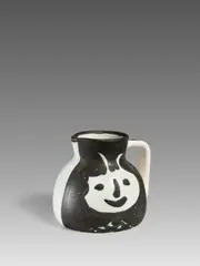 Pablo Picasso Ceramics, Heads, 1956, Weißes Steingut, partiell schwarz gefasst und glasiert