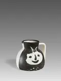 Pablo Picasso Ceramics, Heads, 1956, Weißes Steingut, partiell schwarz gefasst und glasiert