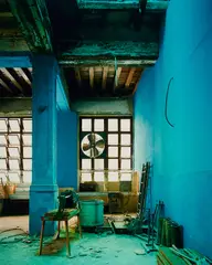 Stan Douglas, Bank / Cafeteria, Habana Vieja, 2004, C-Print. Auf Aluminium kaschiert