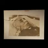 Recuerdo de Patay (Memory of the Dead) of Paciano Rizal, Unknown photographer, black and white print