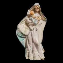 Lladrò, Adoring Mother, porcelain