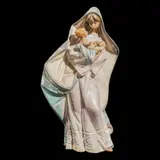 Lladrò, Adoring Mother, porcelain