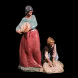 Nao by Lladrò, Daily Chores, porcelain