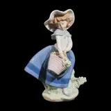 Lladrò, Pretty Pickings, porcelain