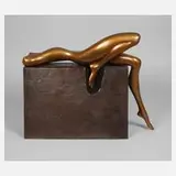 Bruno Bruni, liegender Akt, Bronze