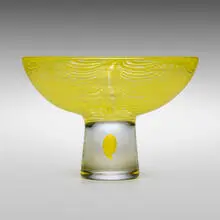Contemporary, Footed bowl, c. 2000, internally decorated glass