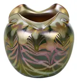 Quezal, Iridescent Green Art Glass Rose Bowl