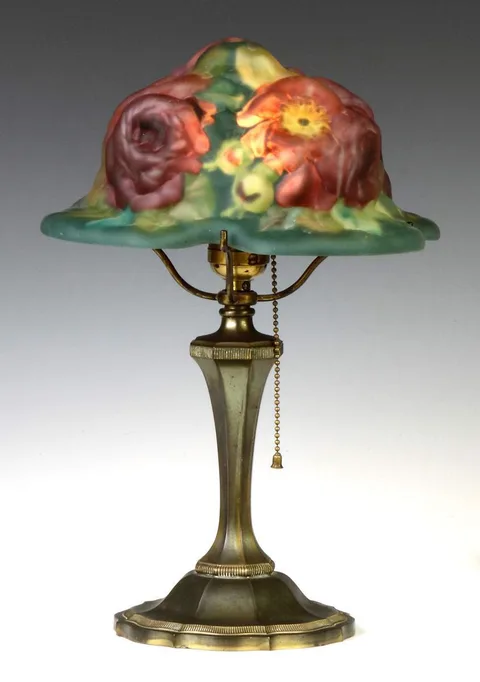 Pairpoint, Puffy Rose Closed Top Table Lamp
