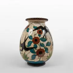 Manlio Trucco, Un grande vaso in maiolica con decoro di uccelli fantastici su fondo vegetale, 1930s, Altezza cm 53