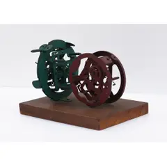 Judith Lauand, OBJETO 2, Escultura em ferro e madeira