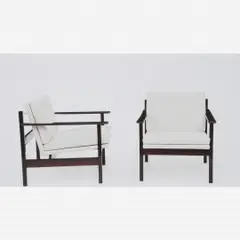 Michel Arnoult, Par de poltronas, c. 1960, Estrutura em jacarandá da Bahia e estofamento de tecido