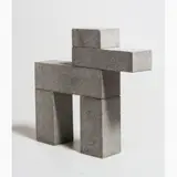 Raul Mourão, Animal menor da série Boxer, 2006, Escultura em granito