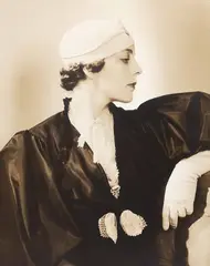 Edward Steichen, Mrs. Peter F. Chambers for Vogue, December 20, 1932, photograph