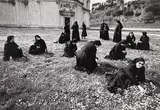 Gianni Berengo Gardin, Nuns in the meadow, Todi, Italy 1976, 1976, photograph