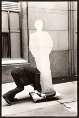 Burk Uzzle, Outside of Tiffany's, New York City 1981, 1981, photograph