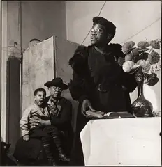 Wayne Miller, Ladies' Bible class in a storefront church, Chicago 1947, 1947, photograph