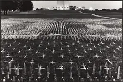 Erich Hartmann, Anti military demonstration at the Washington Monument, 1987, photograph