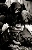 Erich Lessing, Old woman with prayer book, Hungarian Revolution, Budapest 1956, 1956, photograph