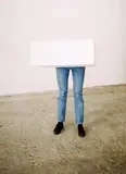 Erwin Wurm, One Minute Sculpture’, Vienna 1997