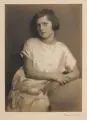 Porträts von Elise und Renate Drescher by Franz Fiedler, 1927/1928, Silbergelatineabzüge auf Barytpapier, jeweils auf Untersatz montiert, offered Mar 2021