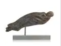 Wolfgang Friedrich, Aufschwebend, 2010, Bronze, partiell grünlich patiniert und hellgrauer Kalkstein