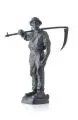 Bauer mit Sense. Frühes 20. Jh by Hans Müller, Bronze, gegossen, schwarzbraun patiniert sowie montiert, offered Sep 2015