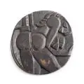 Hermann Naumann, Erotischer weiblicher Akt vor Staffelei, 2009, Bronze, gegossen, braun patiniert