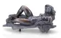 Klaus Schwabe, Liegende auf Diwan, 1999, Bronze, gegossen, braun patiniert