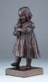 Rudolph Hölbe, Rudolf Hölbe, Maria mit Puppe (die Tochter des Künstlers), Um 1898, Bronze, gegossen, braun patiniert