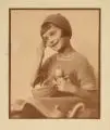 Genja Jonas, Mädchen im Strickkleid. 1930er Jahre, Silbergelatineabzug