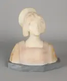 Marmeren buste, J. Aurili, Marmeren dames buste
