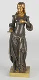 19e Eeuwse bronzen figuur, Vrouw, Dame met iets in haar hand