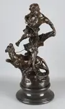 Groot oud bronzen figuur, 20e eeuw