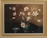 Schilderij v.d. Berg, magnolia's, J, van de Berg omstreeks 1940, magnolia's op gemberpot en Chinese kom 60x70cm olieverf op linnen Cond:G