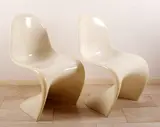 Verner Panton chairs by 4 Stoelen uit de eerste serie van Verner Panton chairs, Stoelen zijn gemaakt van kunststof, offered Jan 2011