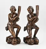 Twee 19e eeuws gestoken beelden van notenhout, H 45 cm., Twee 19e eeuws gestoken beelden van notenhout