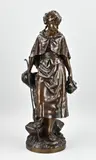 Herderin by Eutrope Bouret Groot antiek bronzen figuur door Bouret, offered Jan 2025