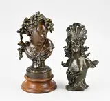 1900 by Twee antieke Franse Samac bustes, offered Oct 2024