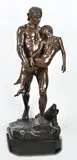 Morbur Zeer groot antiek bronzen beeld, Zeeman met drenkeling, Medaille aux beau arts 1885, op zwart marmeren basement