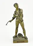 Man met pikhaak by Antiek Frans bronzen figuur door Delavergne, offered Apr 2023