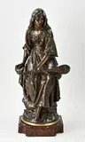 Frans bronzen beeld, Vrouw met mandoline, Zeer groot 19e eeuws Frans bronzen figuur om marmeren sokkel