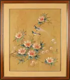 Bloesemtakken met vogels by Gesigneerd Chinees schilderij op gouden ondergrond, Olieverf op paneel, offered Oct 2021