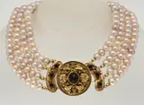 Collier met parels, 4-rijig parel en streekslot