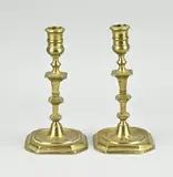 2x 18e Eeuwse kandelaar, H 18,2 cm.