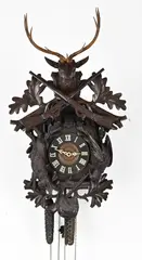 Schwarzwalder koekoeksklok, 1870, Antieke Schwarzwalder koekoeksklok van notenhout, met extra speelwerk en lyra-vormig uurwerk van messing