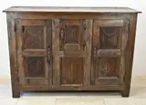 Gotische kast, 16e eeuw, Originele 16e eeuws gotische kast van eikenhout met boekpanelen, met originele sloten + beslag