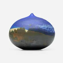 Toshiko Takaezu, Closed Form (with rattle), c. 1978, glazed porcelain